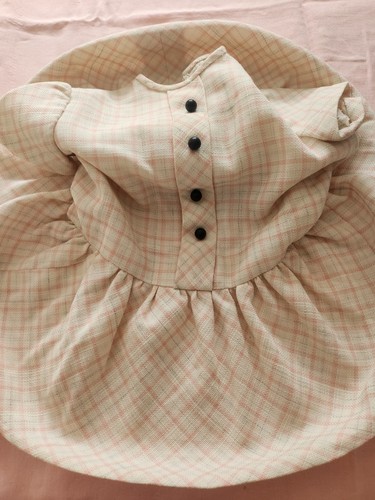 Petite robe ancienne enfant