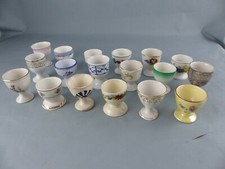 Lot de 18 coquetiers anciens