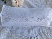 ANCIEN PORTE SERVIETTE BRODE