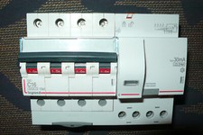 DISJONCTEUR DIFFERENTIEL