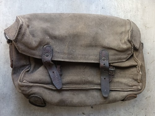 Sacoche militaire française