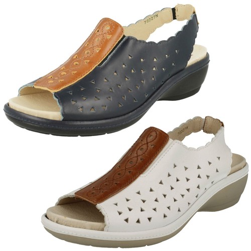Sandales talons peep - À, peep-toe