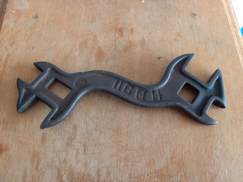 Rare ancien outil clé - rare,