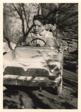 OLD PHOTOGRAPH 1959 CRICRI TAKES THE DEPARTURE CHILD IN PEDAL CAR