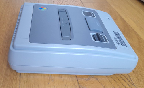 Super nintendo console - super,