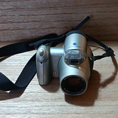 Konica minolta dimage - minolta,