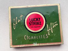 Ancienne boîte en métal vide