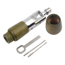 Machine à coudre à la main