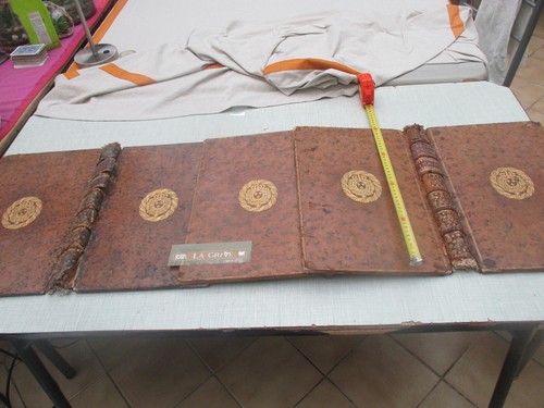 Grands plats reliure aux - plats,