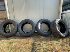 Set of 4 nearly new Bridgestone DUELER 18-inch tires 265/60R18