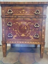 1 Meuble d'appoint a tiroirs