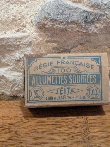 Boite ancienne allumettes