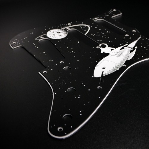 Pickguard fender strat - strat, •