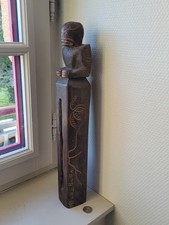 Tambour à fente en bois