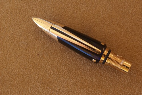 Rare majestueuse section - , plume