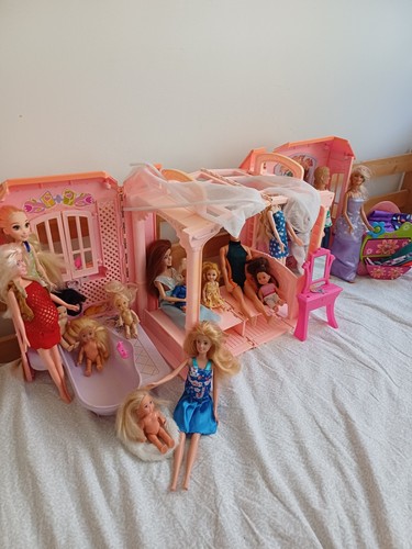 Grand lot poupées barbie - lot,