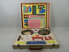 ANCIENNE BOITE DE JEUX