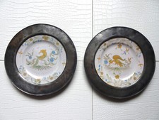 Paire d'assiettes murale en