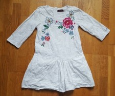 Splendide robe brodée