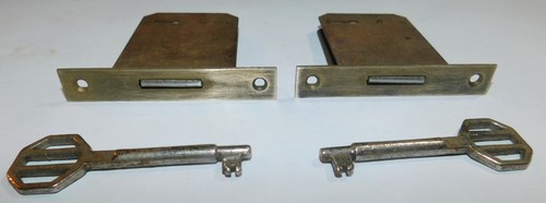 Ancienne serrure de tiroir - x,