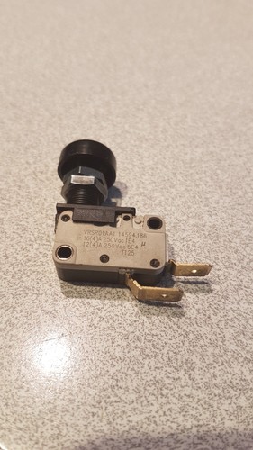 Isomac bouton poussoir - bouton,