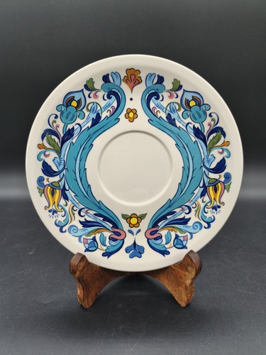 Petite assiette sous tasse - assiette, sous-tasse