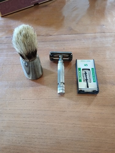 Ensemble barbier blaireau - ensemble,