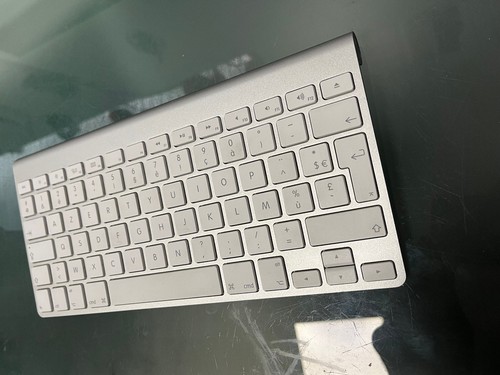 Apple wireless keyboard - apple,
