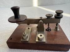 Ancien Manipulateur De Morse