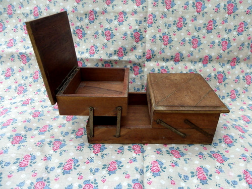 Ancienne petite boîte - boÎte, À