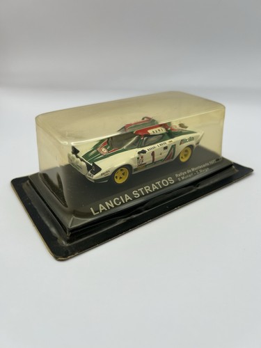 R596 voiture miniature atlas - voiture,