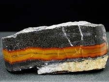 AGATE POLIE - PROVENANCE INCONNUE - 8 x 3,3 cm - 191 g