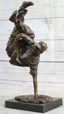 Sculpture En Bronze D'Un Jeune
