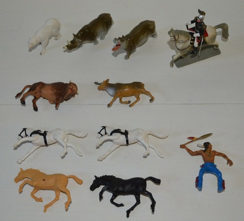 Lot personnages soldats - personnages,