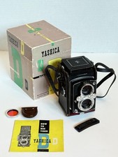 Yashica-D Model D TLR 120 6x6 Film Camera 80mm f/3.5 w box, manual