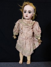 Poupée ancienne petit bébé tête en biscuit de porcelaine type JUMEAU numéroté 3