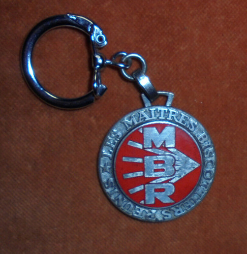 Porte clé émaux mbr - émaux, maitres