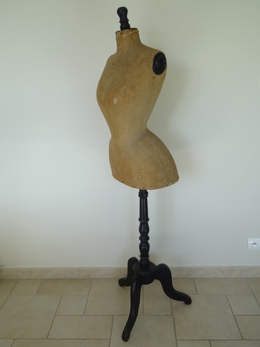 Mannequin taille guèpe - de,