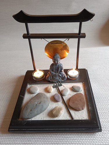 Miniature bouddha dans son - bouddha,