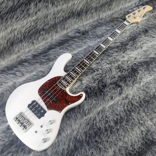 Guitare basse électrique