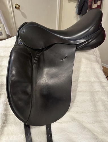Hulsebos dressage saddle blue - dressage, saddle,