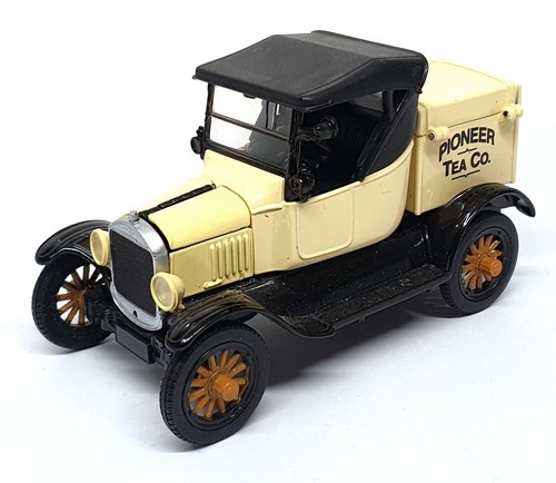 Tins toys 10cm - tins, diecast