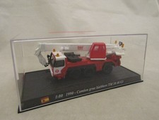 VEHICULE 1/80 CAMION GRUE