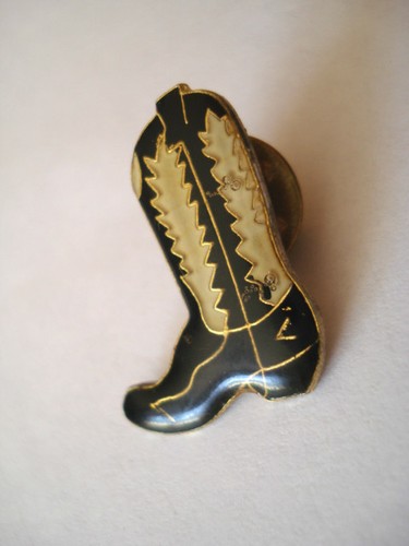 Pins rare santiag - pins,