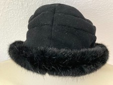 Superbe Noir Damen-Hut Bonnet