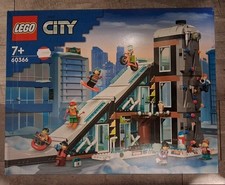 LEGO City 60366 : Le complexe