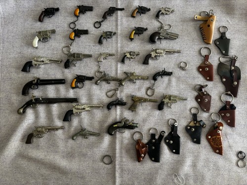 Anciens jouets mecaniques - ,