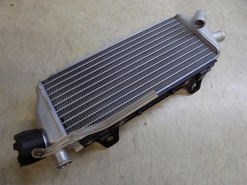 Gas mc450 right radiator - gas,