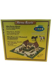 Mini ferme Papo avec écurie