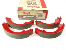 Raybestos 633PB Rear Drum Brake Shoes For 1990-1992 Daihatsu Rocky